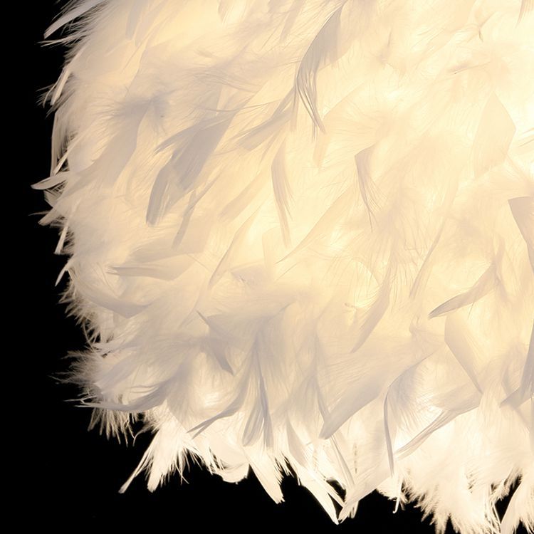 Minimalist European Feather LED Pendant Light for Bedroom