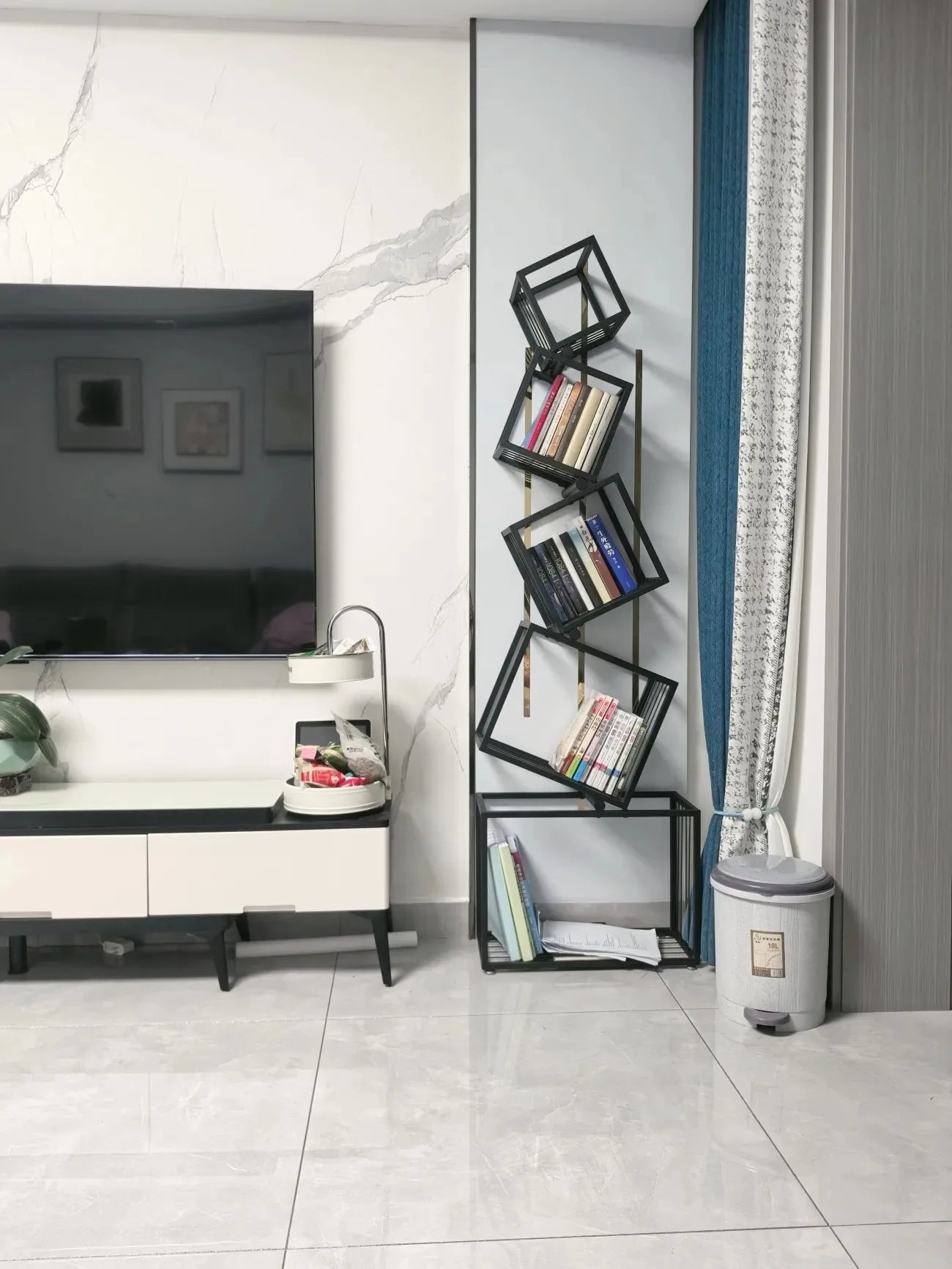 Modern Decor Iron Art Shelf