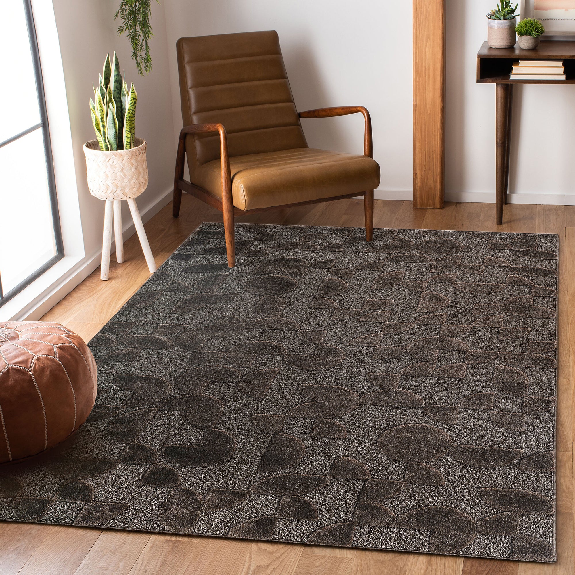 Naar Step Collection Brown Geometric Area Rug