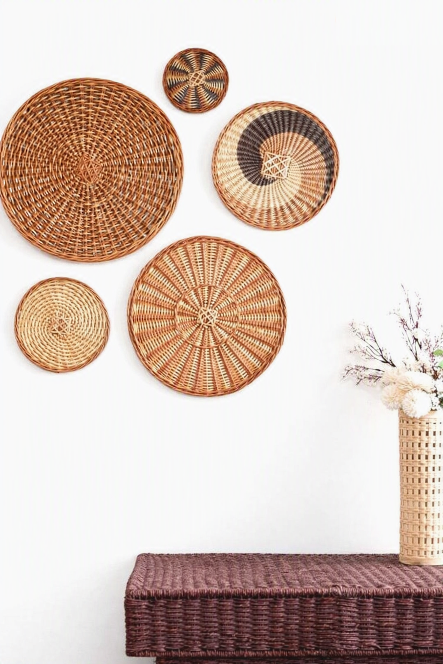 Beautiful Artistic Showpiece for Living Room Decoration