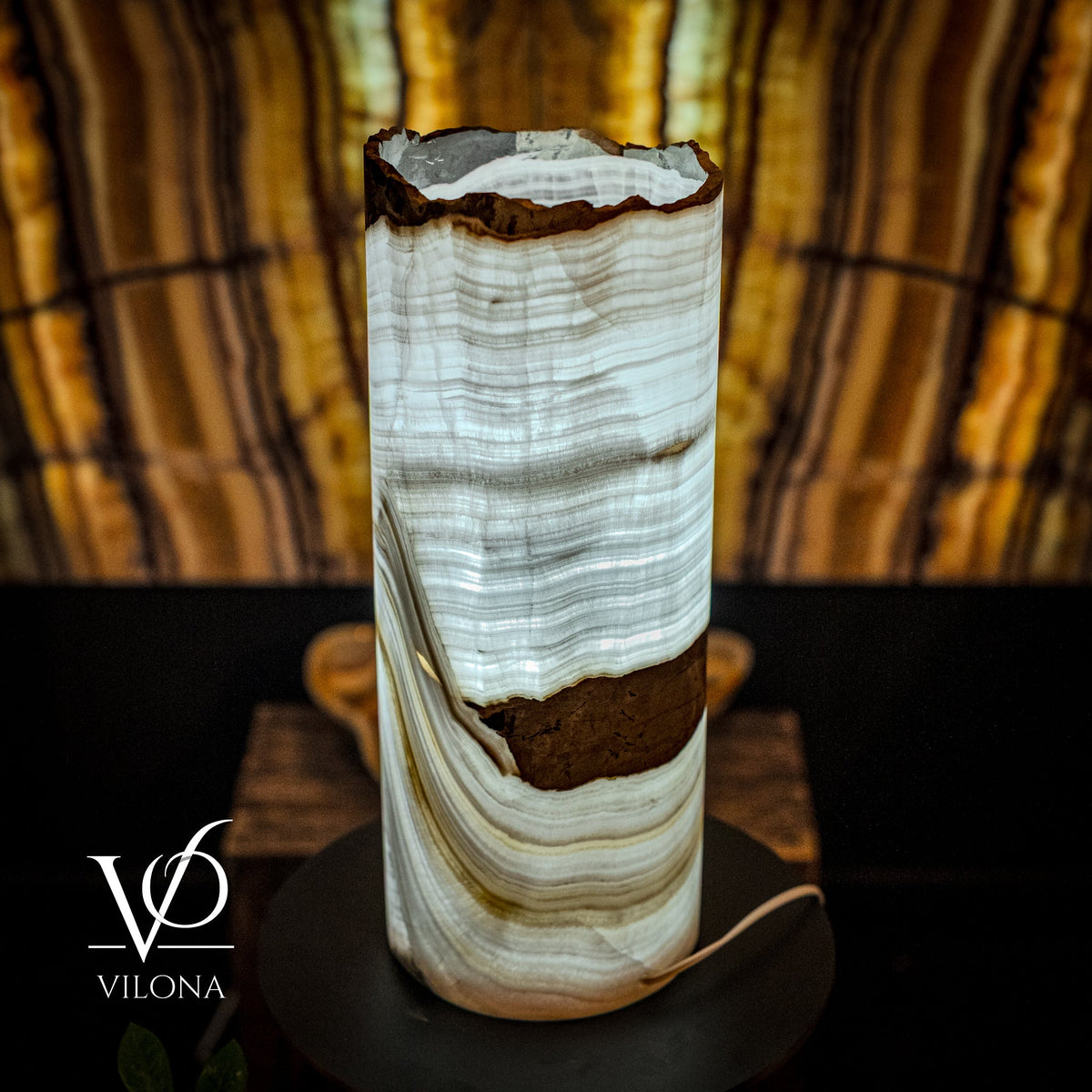 Ice Onyx Table Lamp (Live Edge #4)
